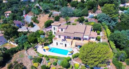 Blue Bay Heaven Villa