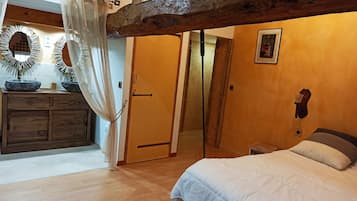 1 bedroom, WiFi, bed sheets