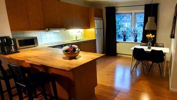 Apartemen Keluarga | Dapur pribadi | Mesin pembuat kopi/teh dan ketel listrik