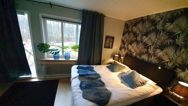 Family Apartment | 2 bedrooms, blackout curtains, iron/ironing board, free WiFi - Landvetter By 10 min till flygplatsen (Landvetter)