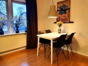 Apartemen Keluarga | Dapur pribadi | Mesin pembuat kopi/teh dan ketel listrik