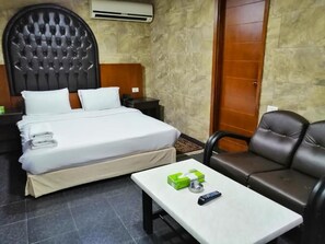 Rideaux d’obscurcissement, système d’insonorisation