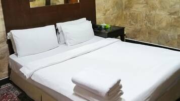 Deluxe Double Room | Blackout drapes, soundproofing, free WiFi