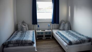 2 bedrooms, iron/ironing board, free WiFi, bed sheets
