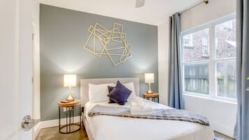 4 bedrooms, desk, iron/ironing board, travel crib