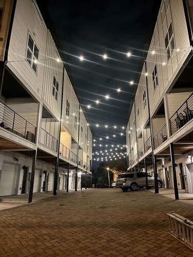 Stylish Luxury-Private Rooftop Space-Hillsboro