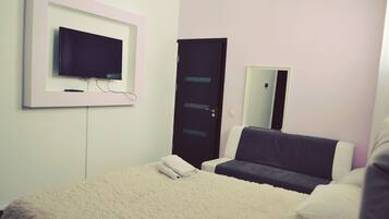 In-room safe, free WiFi