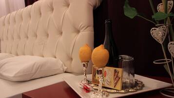 In-room safe, free WiFi