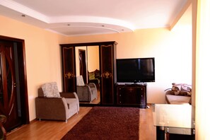 In-room safe, free WiFi - Gold Lion (Chisinau)