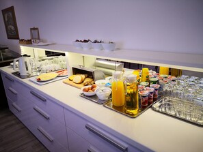 Petit déjeuner buffet compris tous les jours