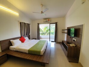 Memory-foam beds, individually decorated, individually furnished, desk