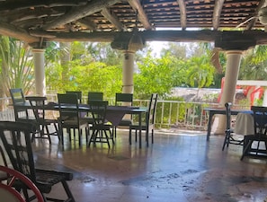 Bao gồm bữa sáng kiểu Âu hàng ngày