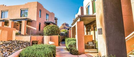 Enceinte de lâhĂ©bergement