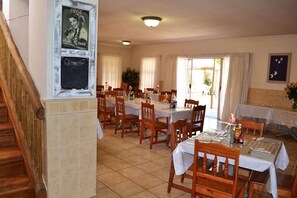 Dining - Suite 5-Doves Nest Guest House-Bed and Breakfast (Rhodesfield)