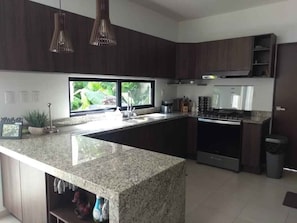 Fridge, microwave, oven, coffee/tea maker