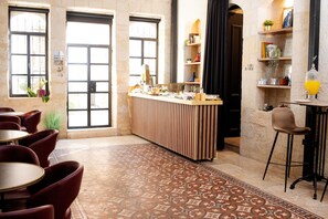 Kontinental frokost hver dag (ILS 60 per person)