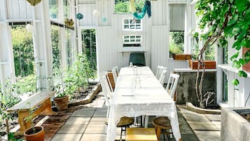 Buiten dineren