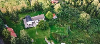 Charming house in nature with a private Spa and cottage. 