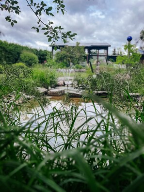 Property grounds - Charming house in nature with a private pool (Koppom)