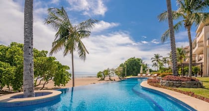 Premier Membership - 3 Bedroom+ Flex, 4.5 Bath - Sleeps 8