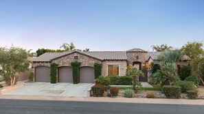 Exterior - Esmeralda, Luxury Home with Pool and Spa (Indio)