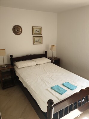 3 bedrooms, free WiFi, bed sheets