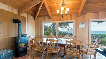 House, Berbilang Katil (D & R's Cliff Dwelling Paradise) | Dapur peribadi | Peti sejuk, ketuhar gelombang mikro, dapur, mesin basuh pinggan mangkuk