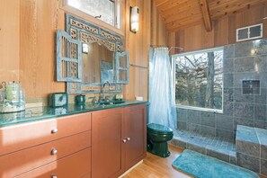 Ferienhaus, Mehrere Betten (D & R's Cliff Dwelling Paradise) | Badezimmer