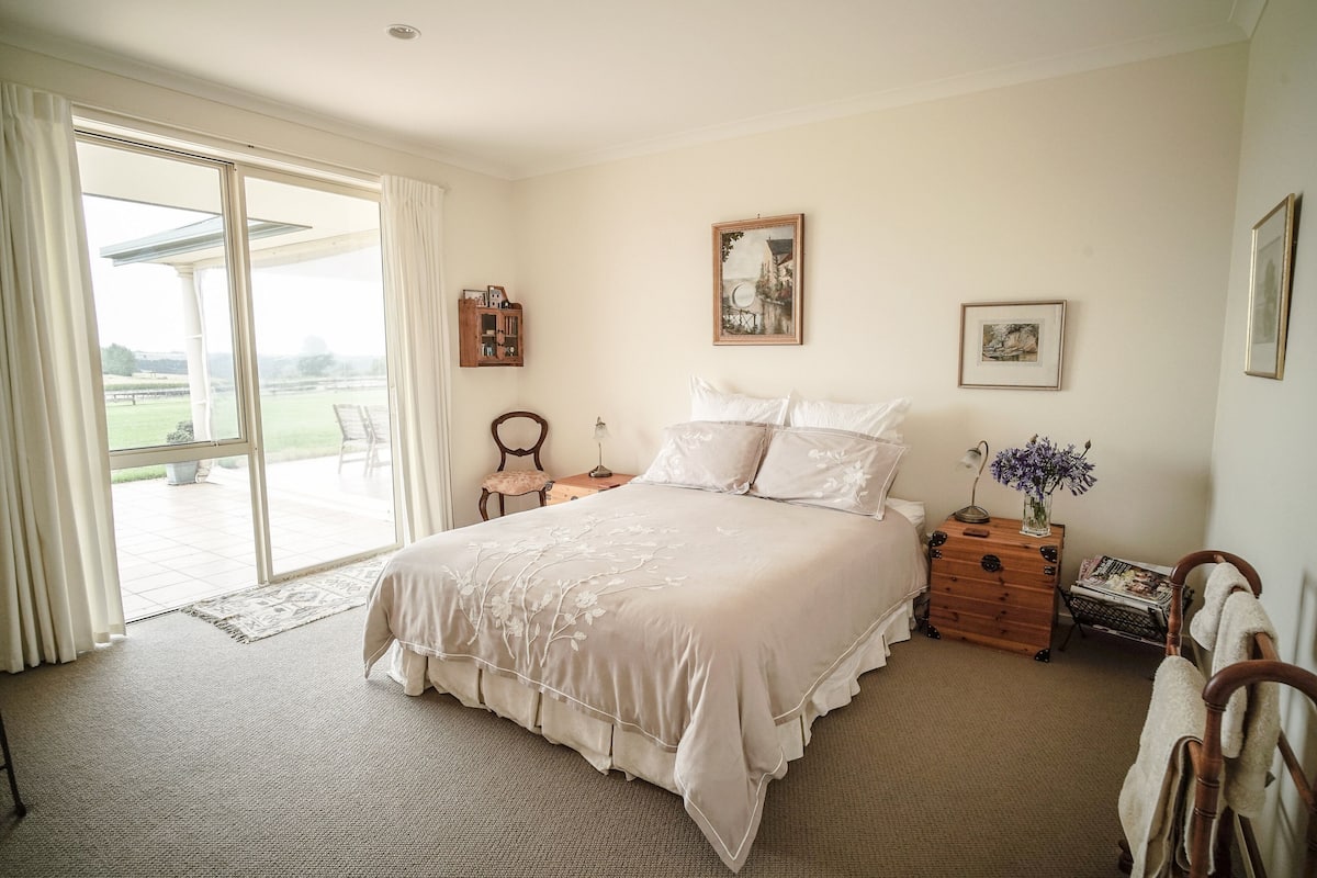 Room, 1 Queen Bed, Garden View | WiFi (free)