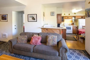 Living room - La Vista Blanc #22 (Mammoth Lakes)