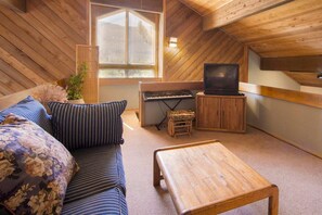 Living room - Snowcreek #418 (Mammoth Lakes)