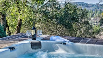 Bain à remous extérieur