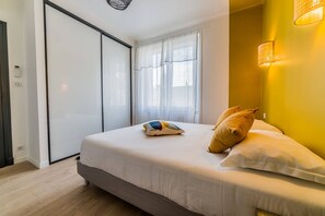 2 chambres, fer et planche à repasser, Wi-Fi gratuit, draps fournis