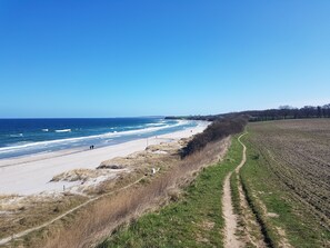 In Strandnähe, Liegestühle