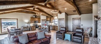 Lighthouse cabin West Rim