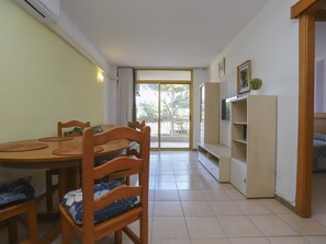 Interior - 115 - CATALUÑA 92 - 212 One-Bedroom Apartment + Cabin (SALOU)