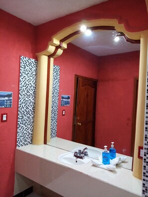 Phòng đơn, 1 giường đôi | Truy cập Internet không dây miễn phí