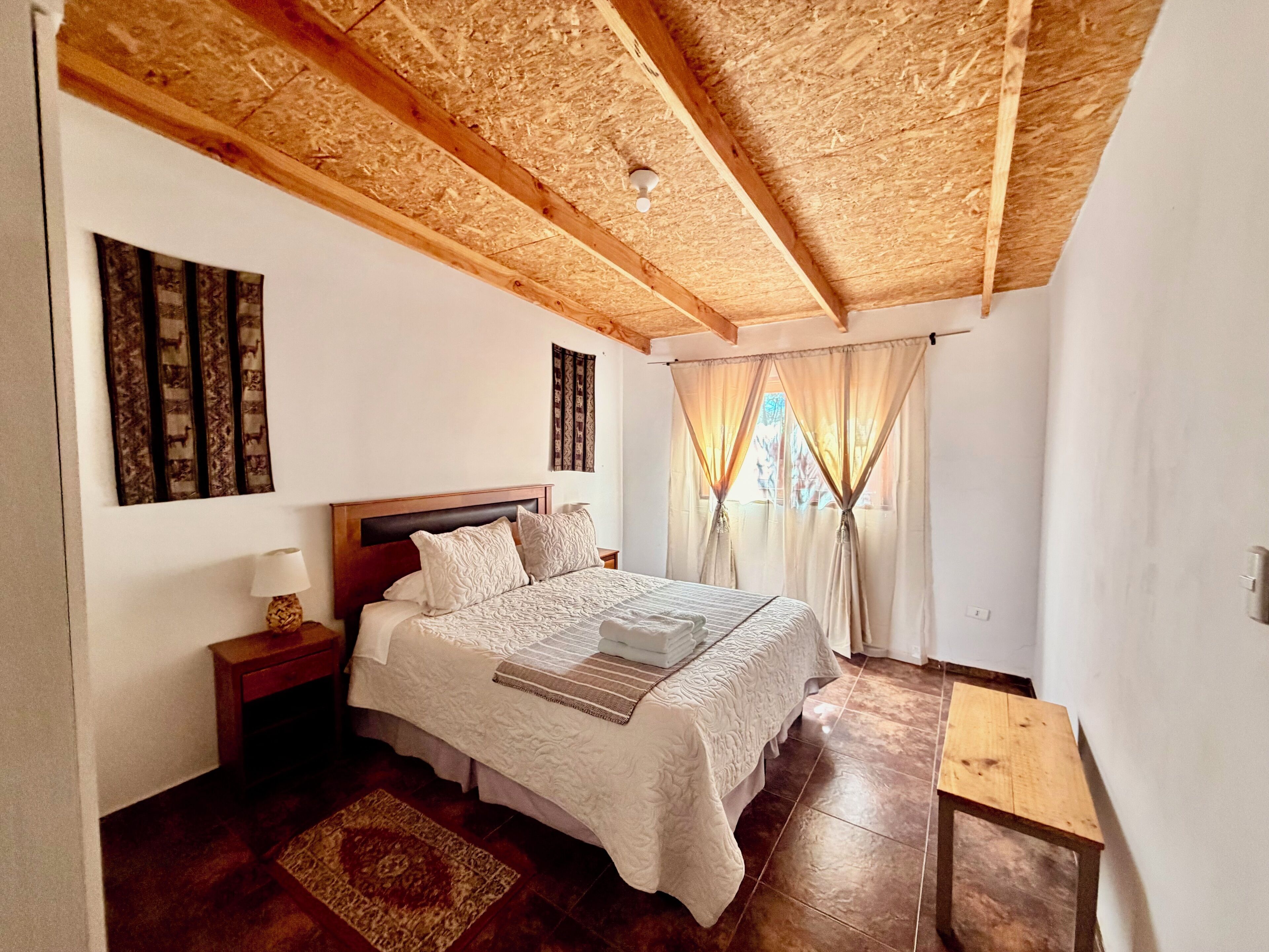 Perhehuoneisto, 2 makuuhuonetta (Roble) | Yksilöllisesti sisustettu, yksilöllisesti kalustettu, pimennysverhot