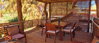 Peumayen Atacama / Hostal & Cabaña