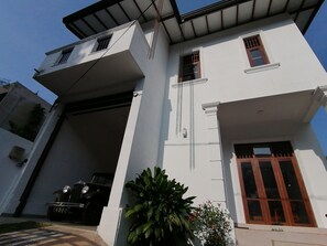 Exterior - WEERAMAN'S Villa a 03 Bedroom Brand new Two storied Home (Kadawatha)