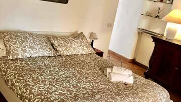 1 chambre, bureau, fer et planche Ă repasser, Wi-Fi gratuit