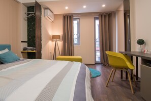 Deluxe dubbelrum | Skrivbord, ljudisolering, gratis wi-fi och sängkläder