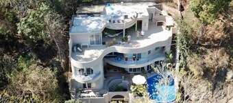 Green Apartment con vista al mar y a las montañas en casa elegante