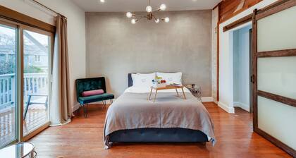 SJ4 Exclusive Private Historic Contemporary suites