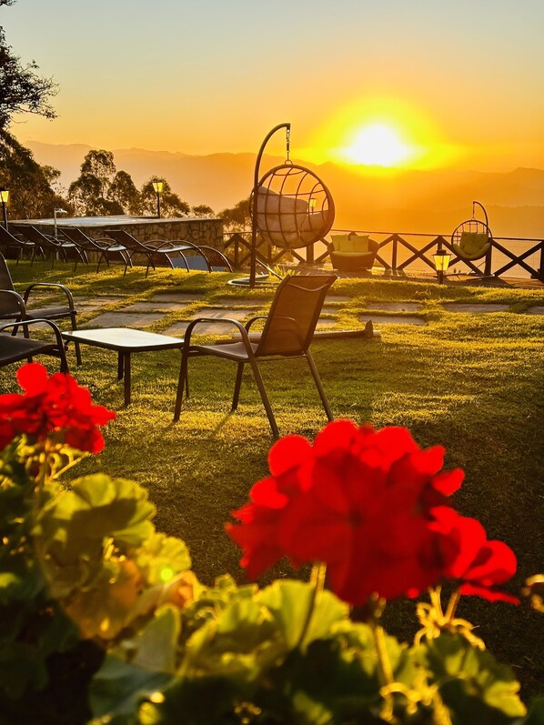 Terrace/patio - Pousada Village Pôr do Sol (Campos do Jordão)