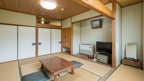Tradisjonelt rom, røyk, delt bad (Japanese Style, 4 Guests) | Wi-fi (inkludert)