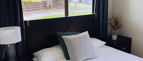 3 bedrooms, free WiFi, bed sheets