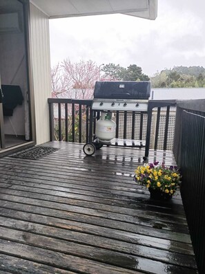 Terrace/patio - Central Restful Warkworth Home (Warkworth)