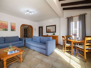 TV - Wonderful private villa for 11 guests with A/C, WIFI, private pool, TV, patio and pets allowed (Calpe)