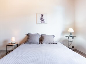 4 Schlafzimmer, Reisekinderbett, kostenloses WLAN, Bettwäsche